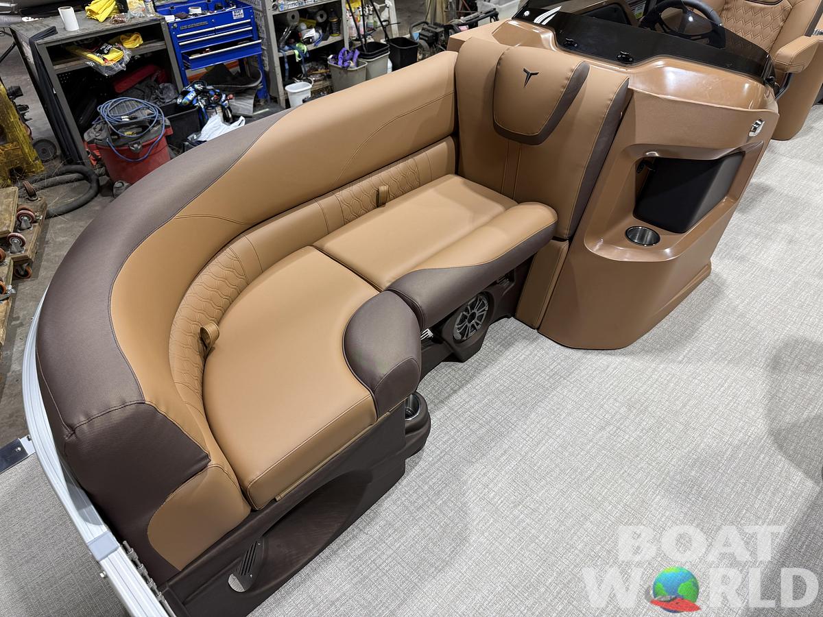 2026 Tahoe Pontoons LTZ 2385 Quad Lounge Shift SS