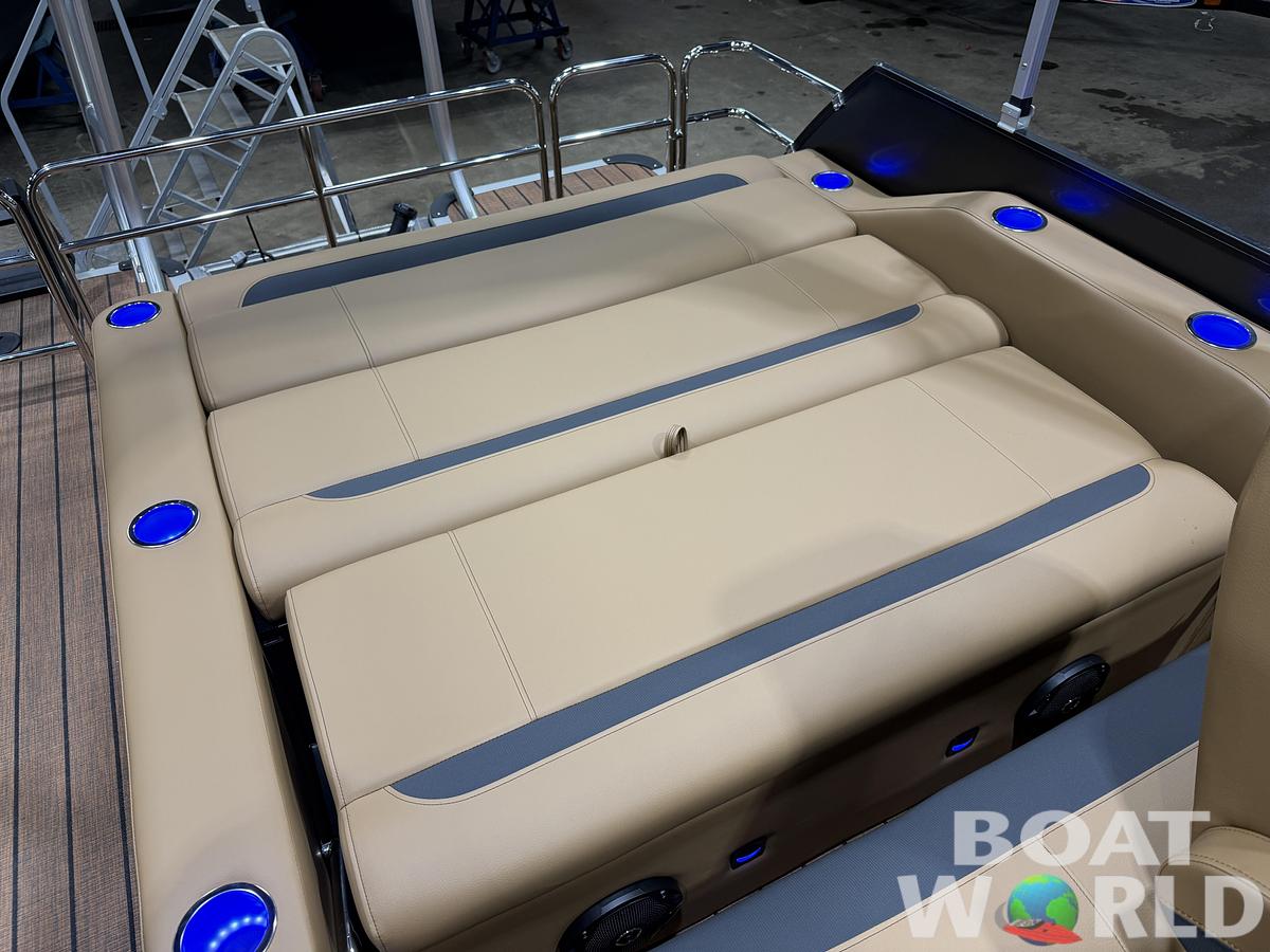 2026 Bentley Legacy 200 Swingback Pontoon $40995