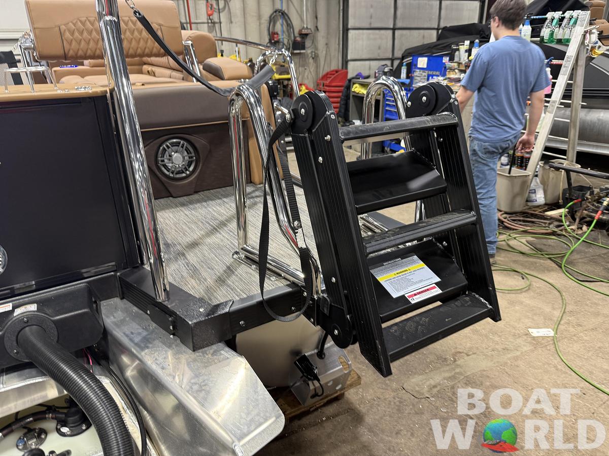 2026 Tahoe Cascade 2385 Quad Lounge Shift SS Tritoon $73995