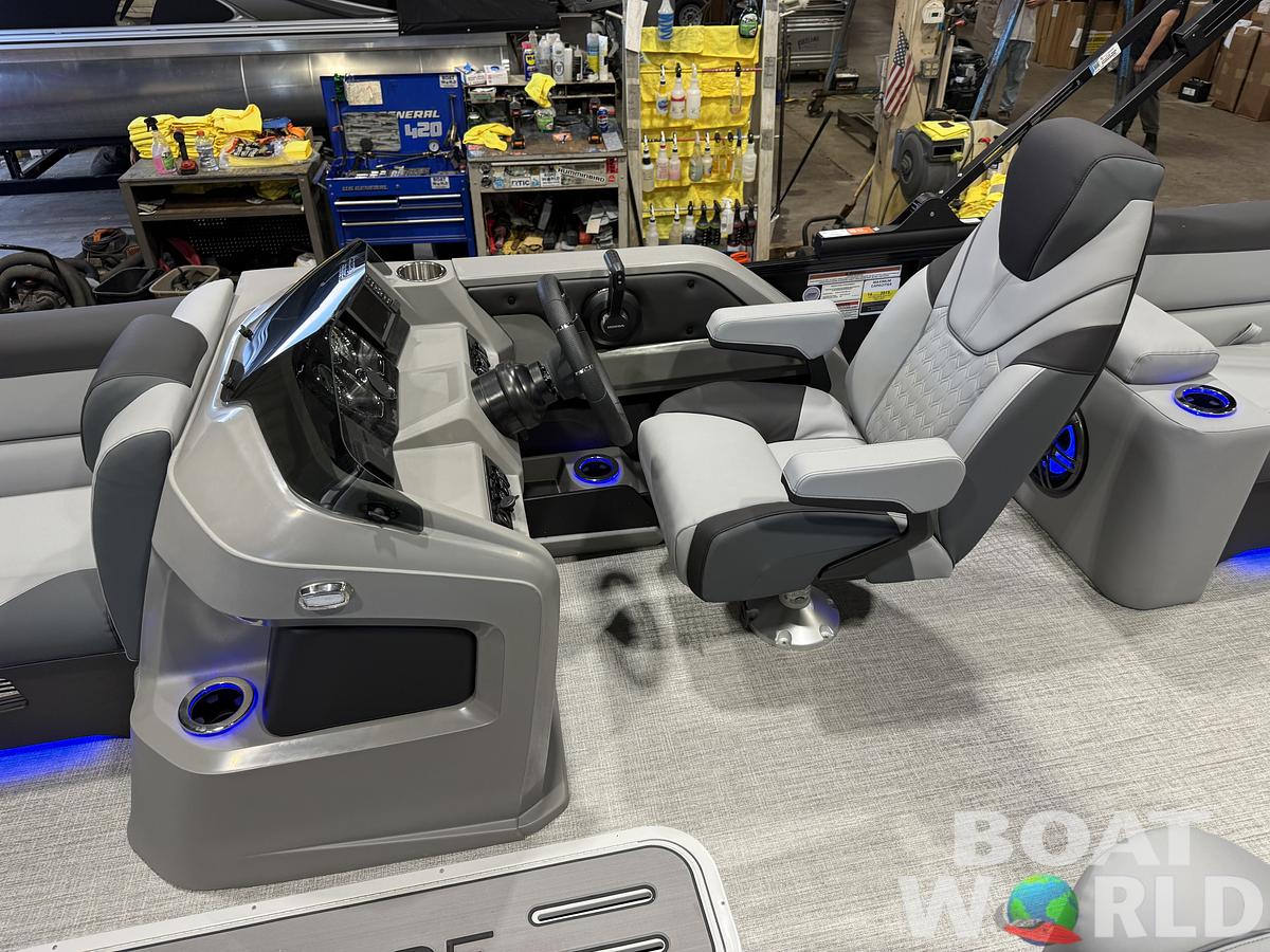 2027 Tahoe LTZ 2585 Elite Cruise Tritoon 300HP $69995
