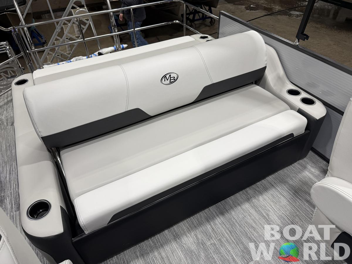 2026 Montego Bay 8522 Swingback Deluxe Pontoon