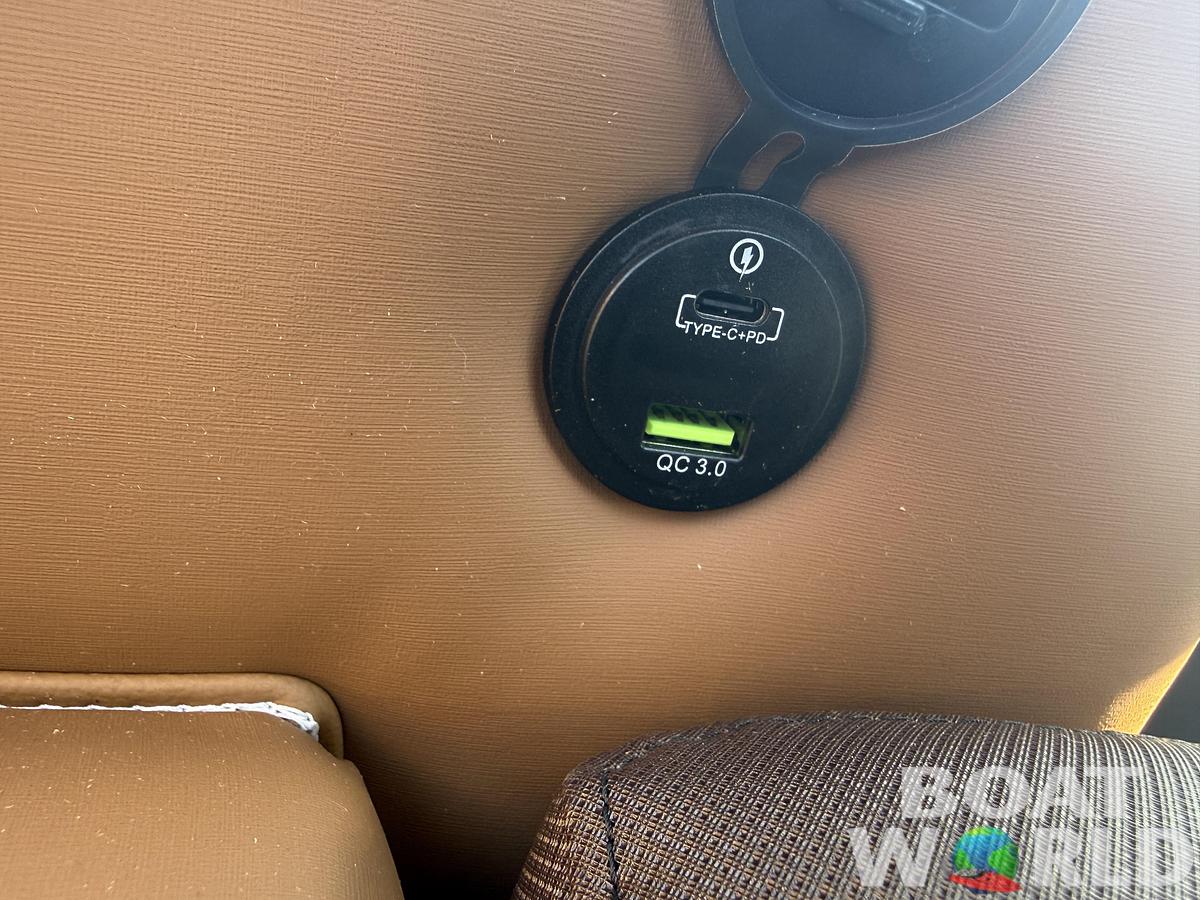 2025 Tahoe Pontoons LTZ 2385 Entertainer