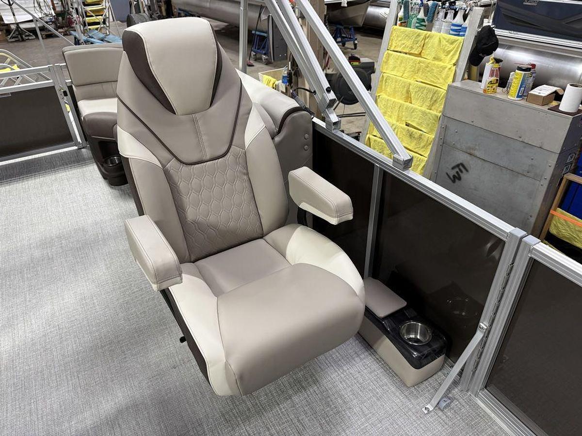 2025 Tahoe Pontoons LTZ 2385 Quad Lounge & Honda 4-Stroke EFI