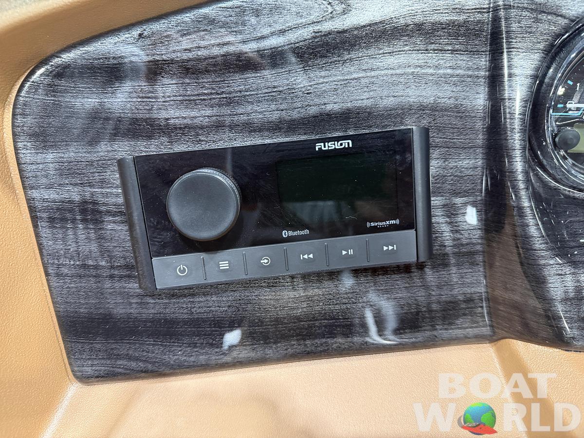 2026 Tahoe Pontoons LTZ 2385 Swingback (VRL) 