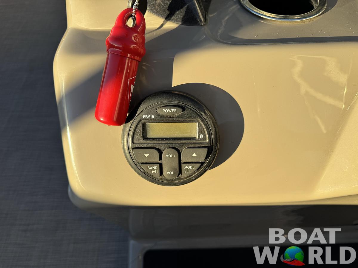 Used 2020 Sun Tracker Fishin Barge 20 DLX Pontoon