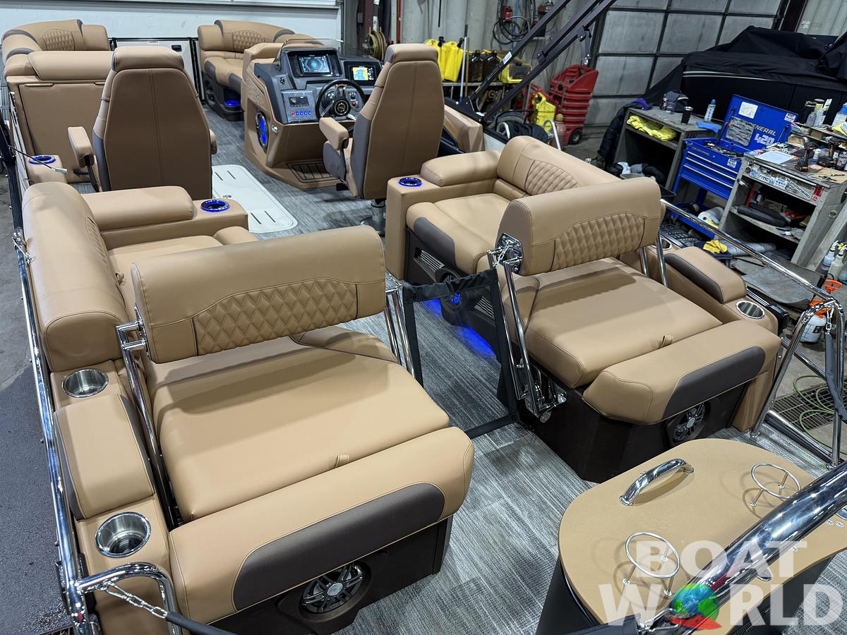 2026 Tahoe Cascade 2385 Quad Lounge Shift SS Tritoon $73995