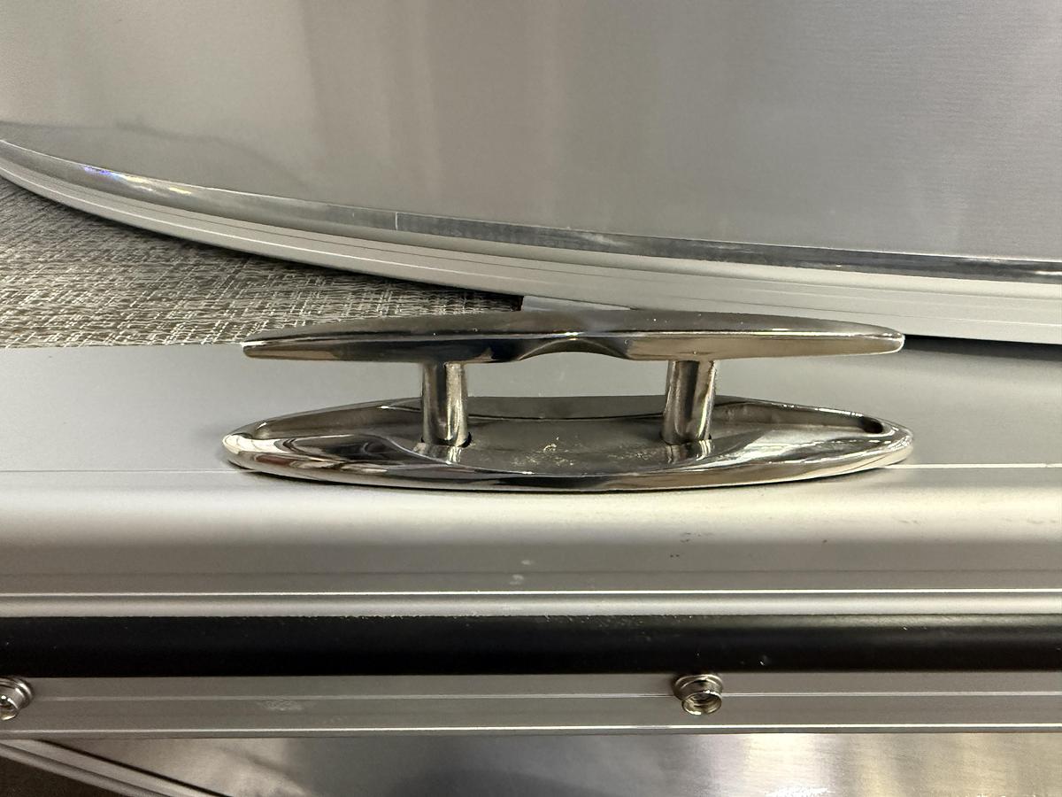 2025 Tahoe Pontoons Cascade 2385 Quad Lounge Shift Tritoon & 225HP 4-Stroke