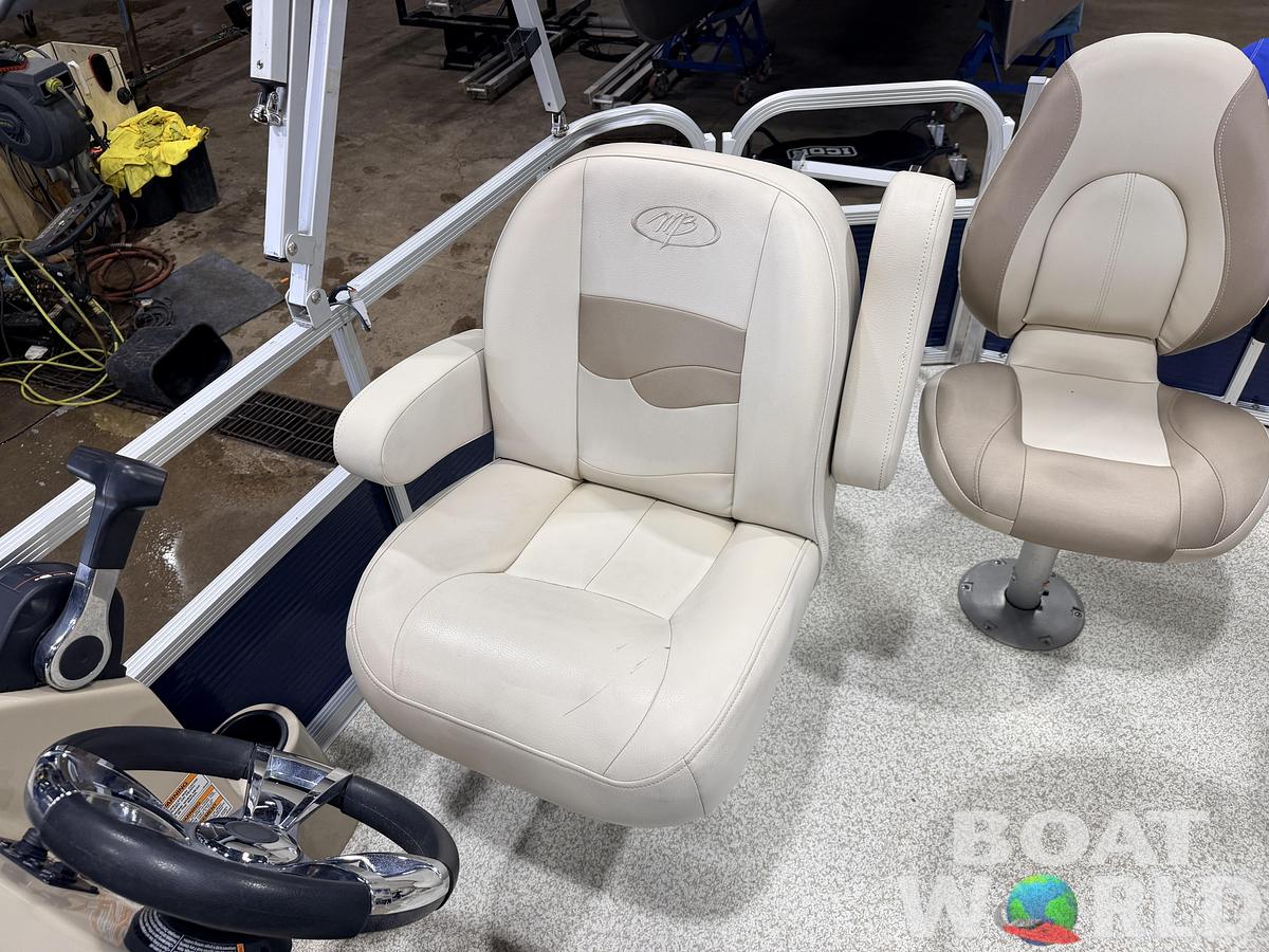 Used 2017 Montego Bay 8518 4-PT & 40HP Honda 4Stroke -$18,995