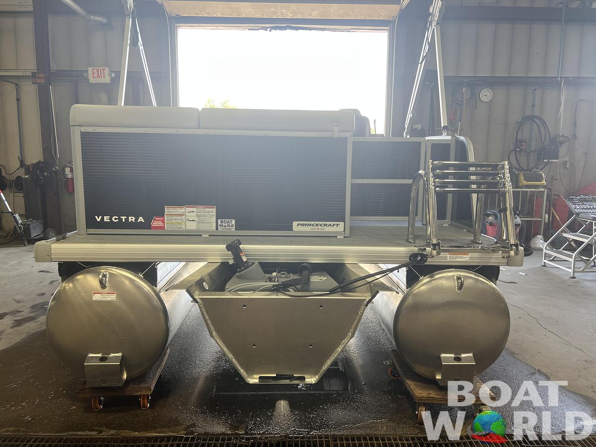 2026 Princecraft Vectra 19 Cruise Lounge Pontoon & Mercury 4-Stroke EFI