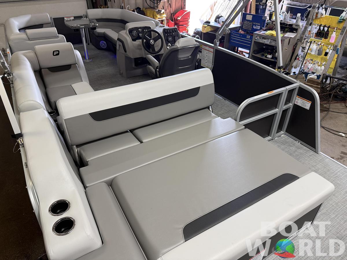 2026 Princecraft Vectra 23 RL Swingback Lounge Pontoon