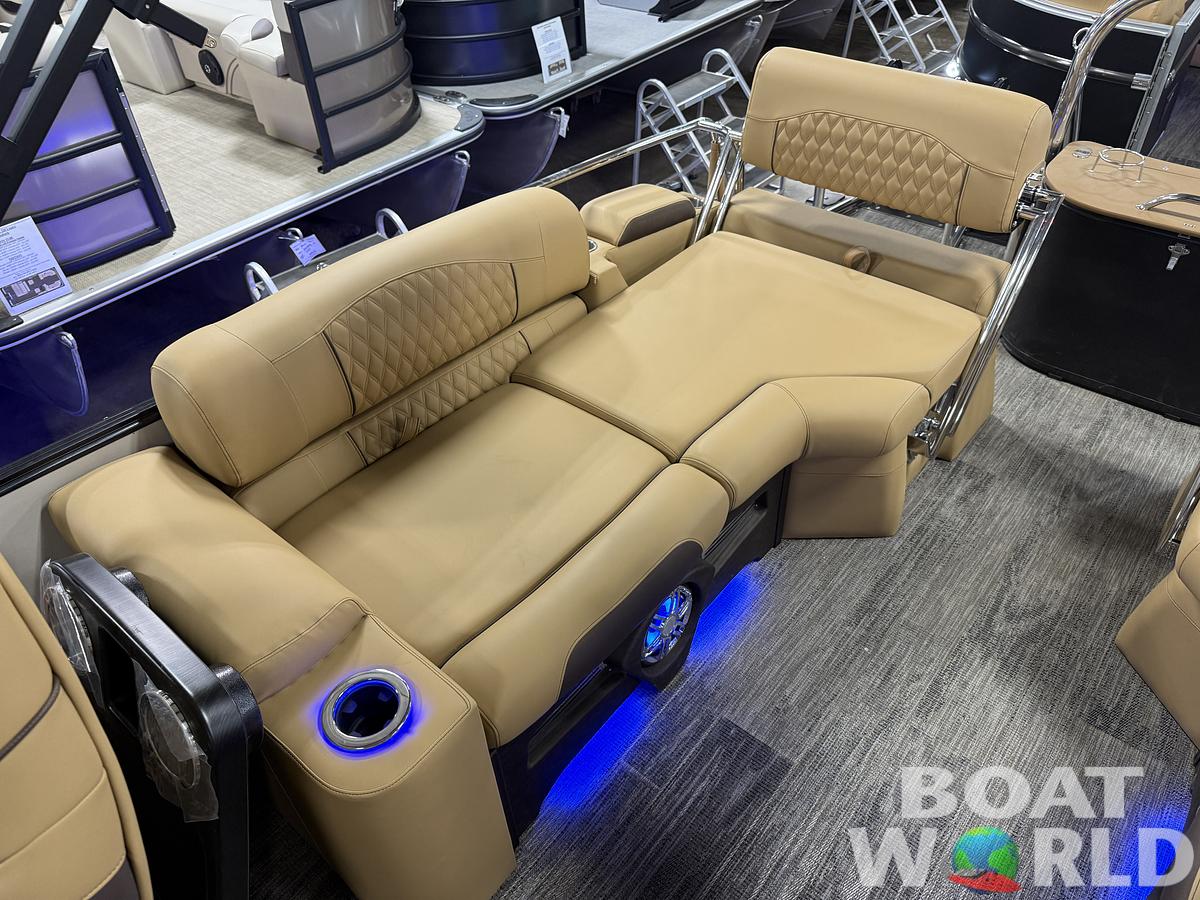 2025 Tahoe Pontoons Cascade 2385 Quad Lounge Shift Windshield Tritoon & 225HP 4-Stroke EFI