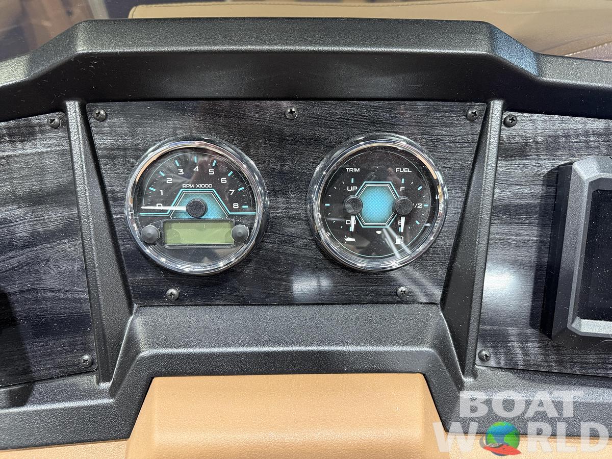 2027 Tahoe Sport Rear Fish 2385 & 4-Stroke $37995