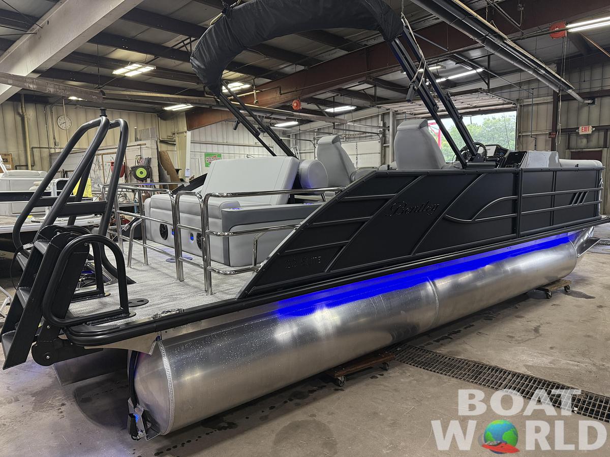 2026 Bentley Pontoons Elite 223 Swingback Tritoon