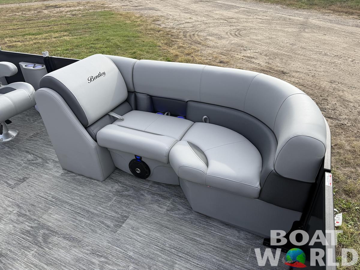 2026 Bentley Pontoons Legacy 200 Swingback Pontoon