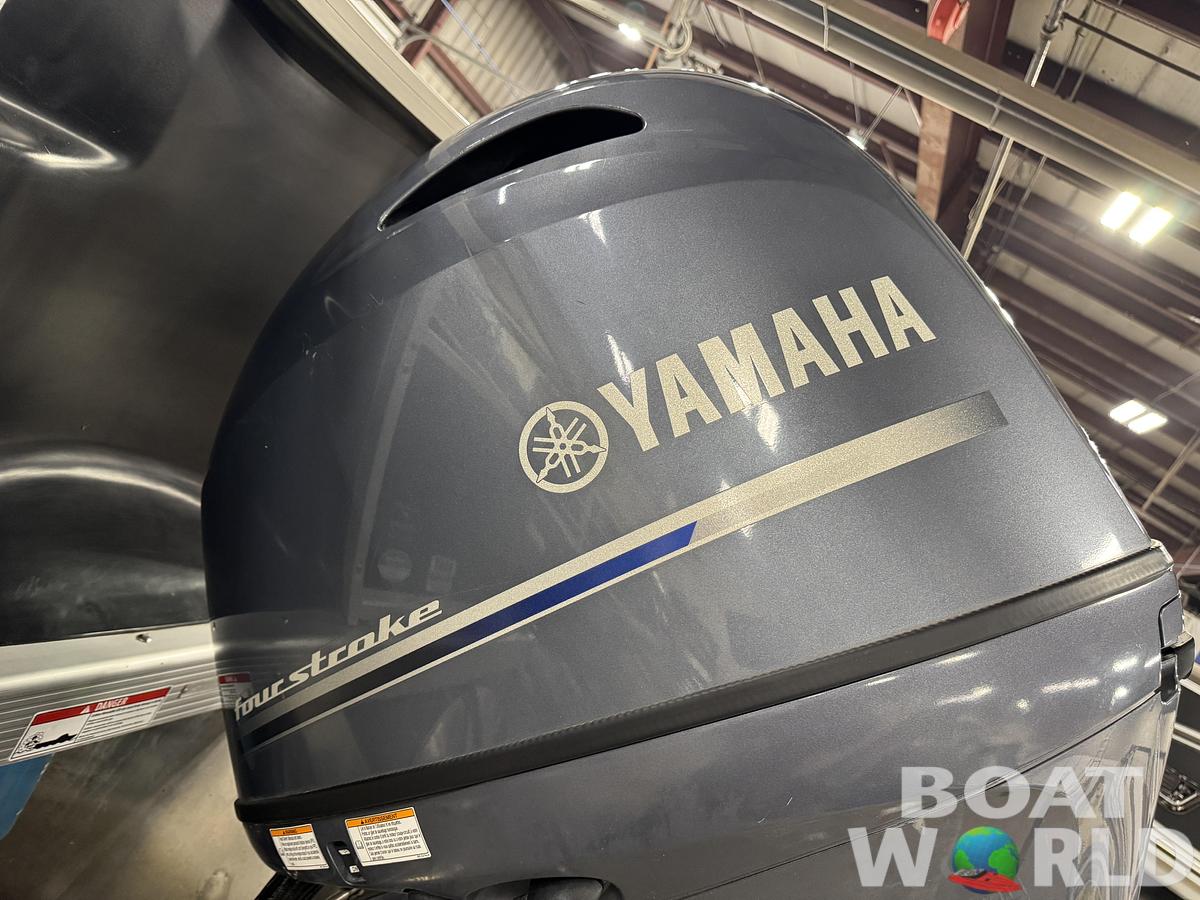 Used 2017 Bennington  22 SS Pontoon with 90HP Yamaha Fourstroke EFI