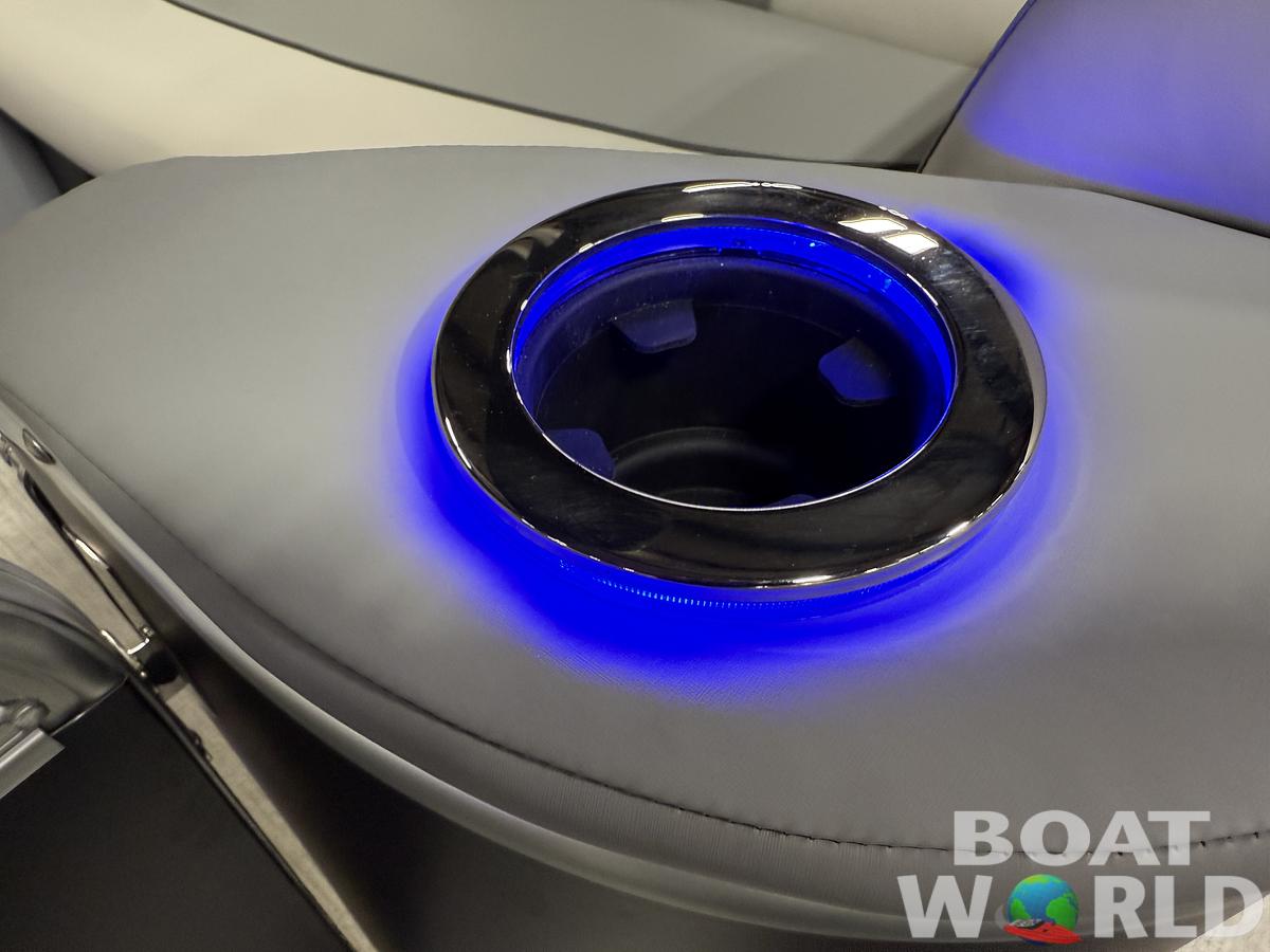 2025 Tahoe Pontoons Cascade 2385 Quad Lounge Tritoon & Honda 4-Stroke EFI