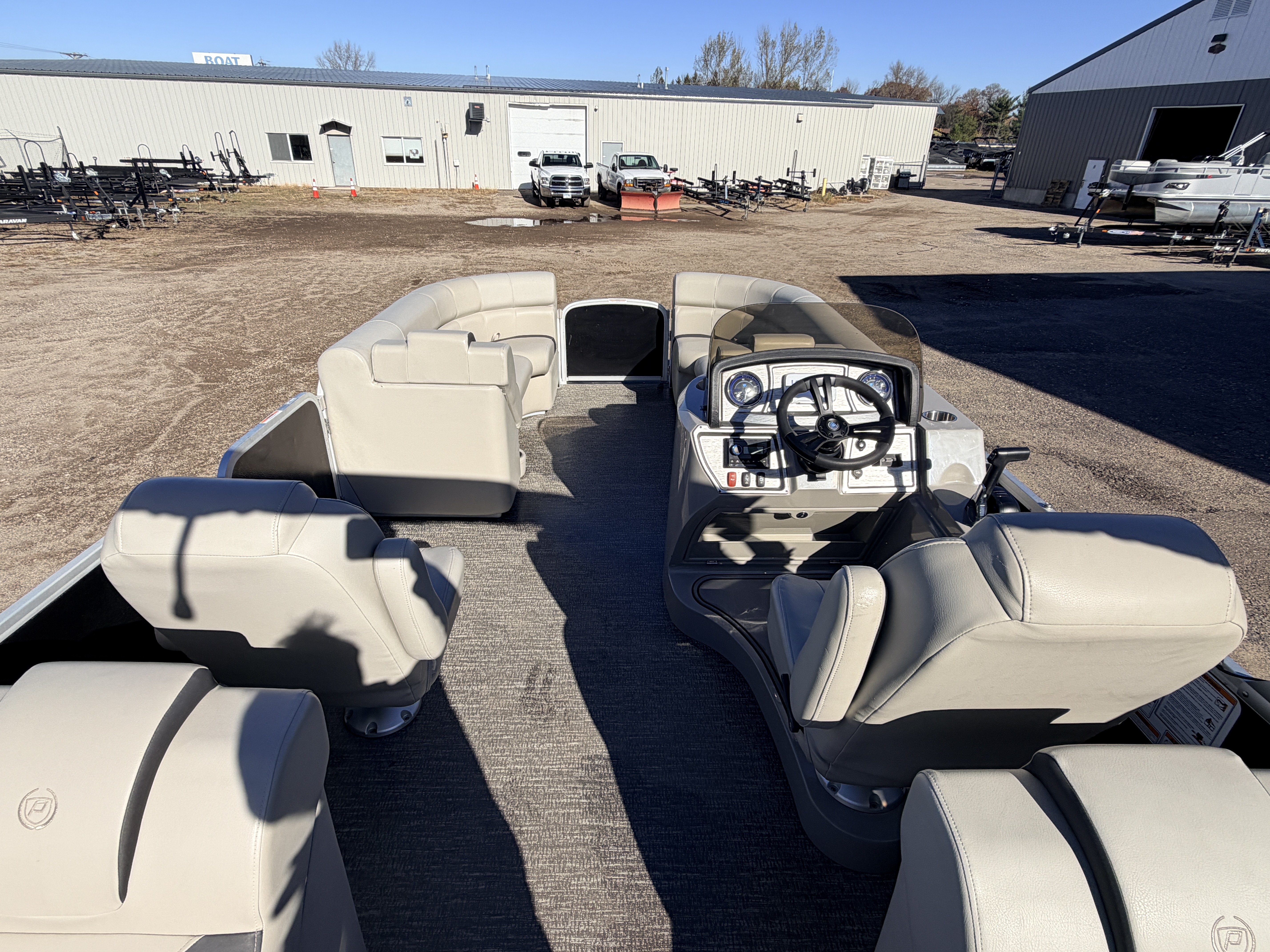 Used 2022 Premier 230 SunSpree RF & 116HP Yamaha 4Stroke -$34,995
