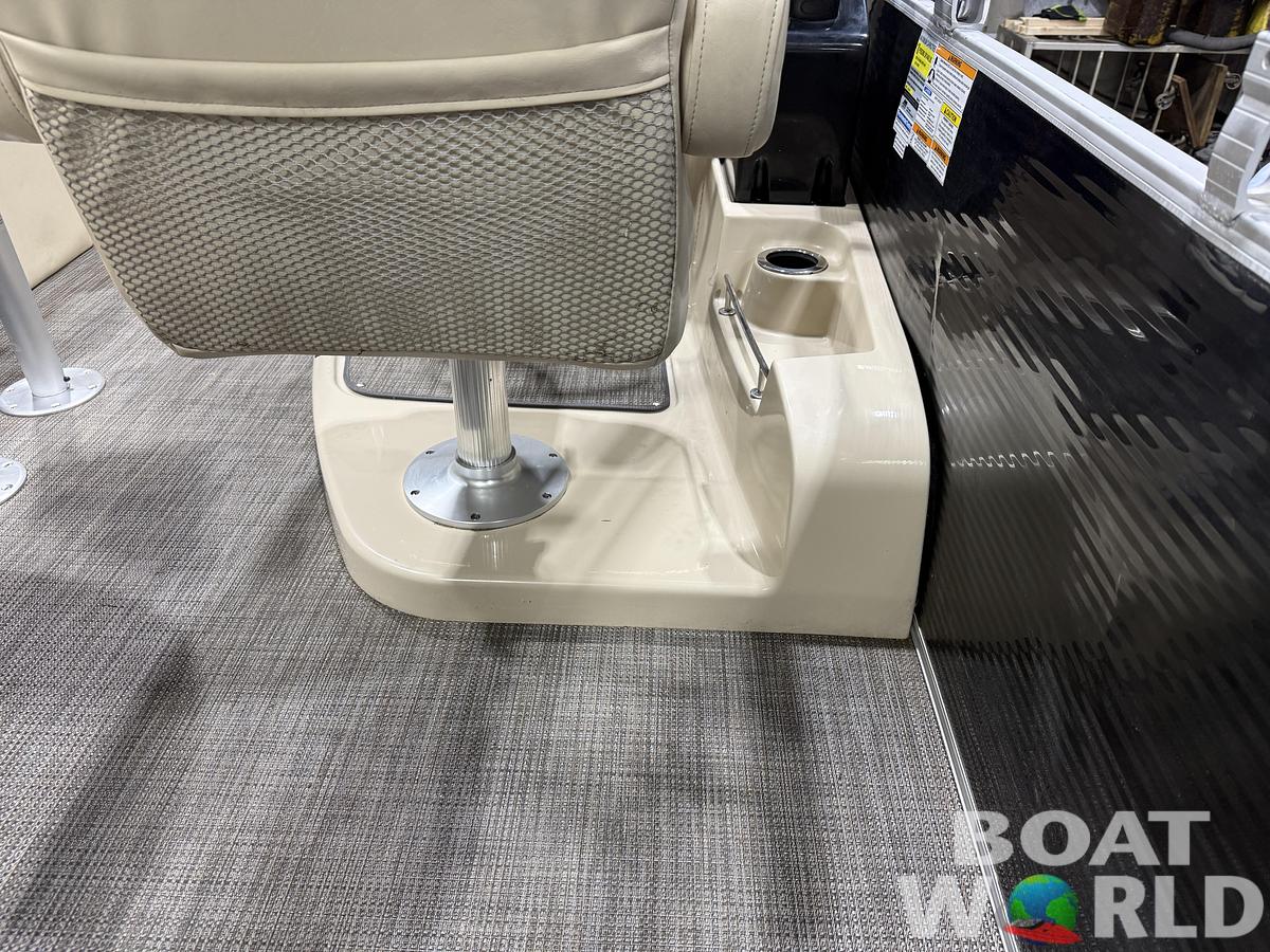 Used 2016 Aqua Patio 20' Cruise Pontoon & 90HP