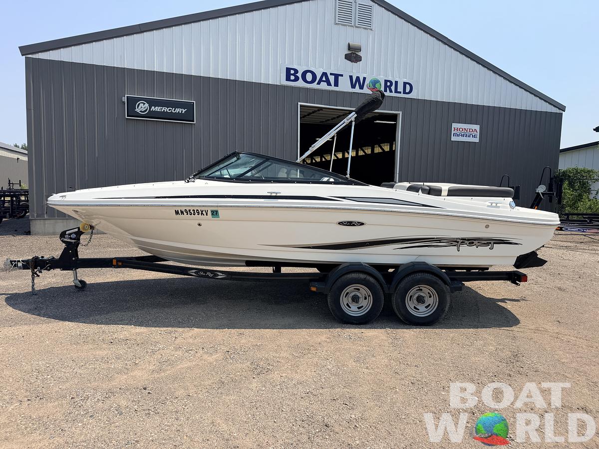 Used 2012 Sea Ray 205 Sport & 220HP 4.3L Mercruiser MPI with Tandem Axle Trailer -$15,995