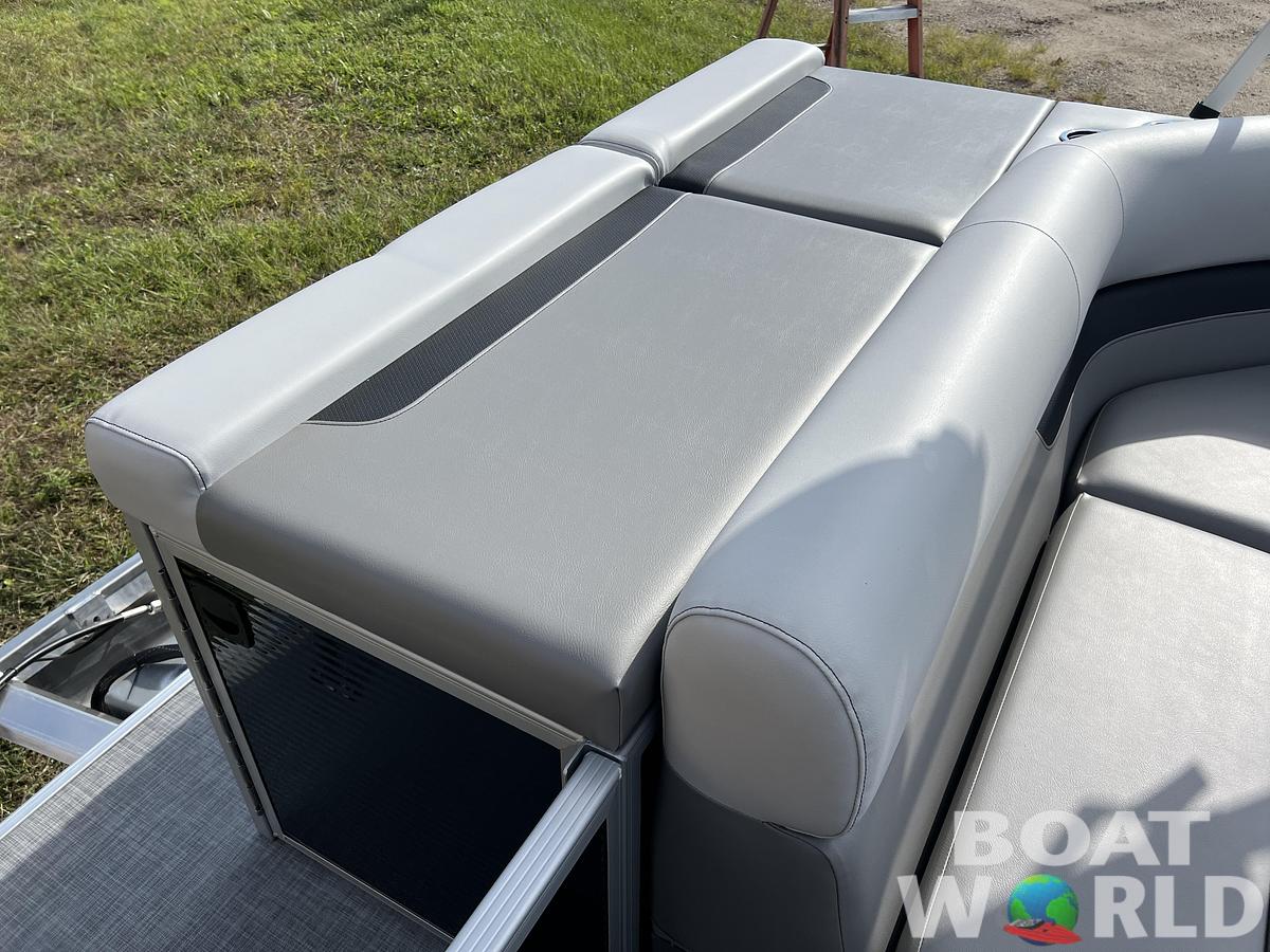 2026 Princecraft Vectra 21 Cruise Lounge Pontoon & Mercury 4-Stroke EFI