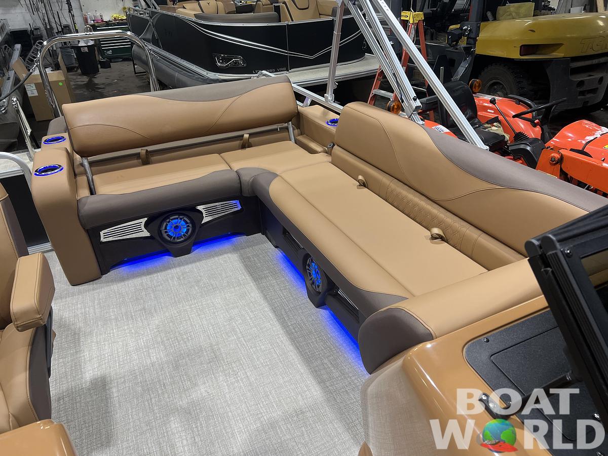 2026 Tahoe Pontoons LTZ 2385 Swingback (VRB) Windshield Tritoon