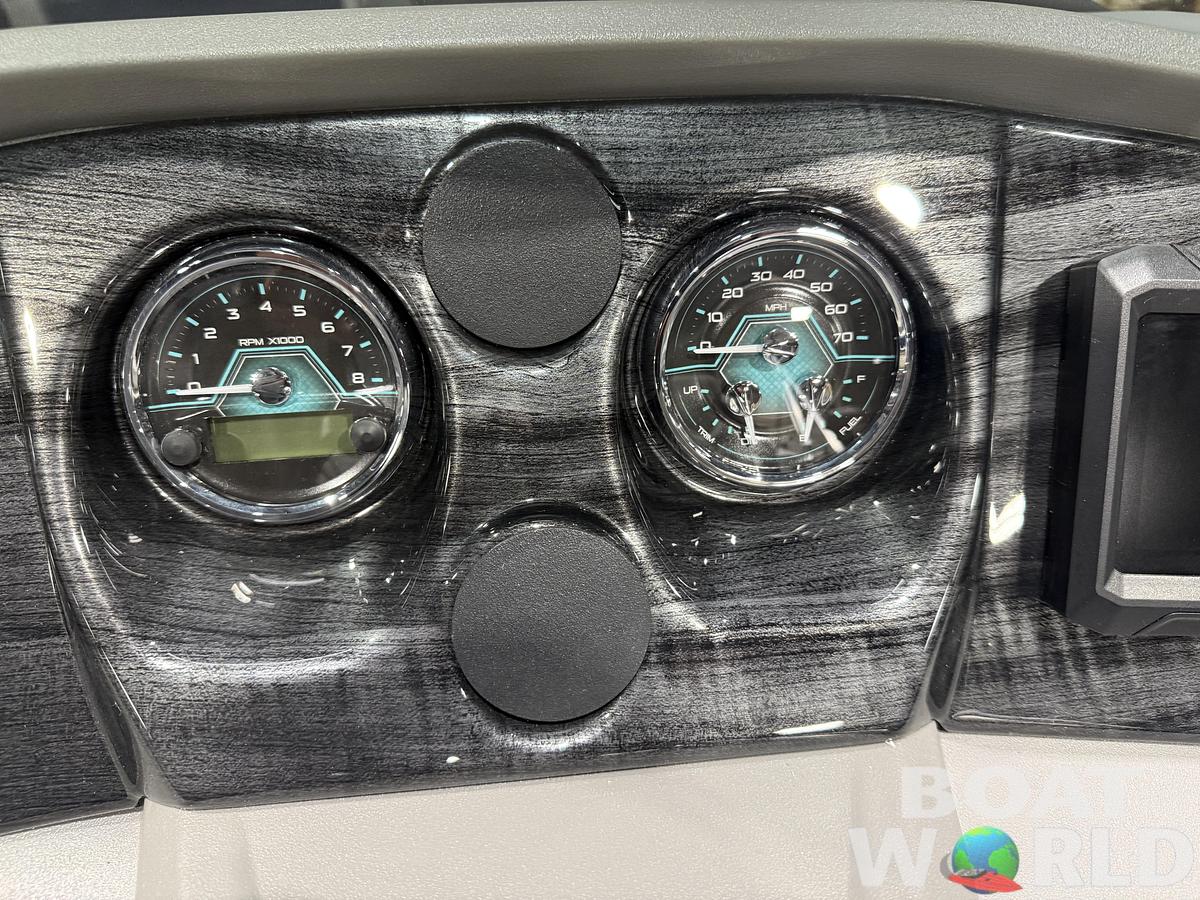 2026 Tahoe Pontoons LTZ 2385 Quad Lounge Tritoon