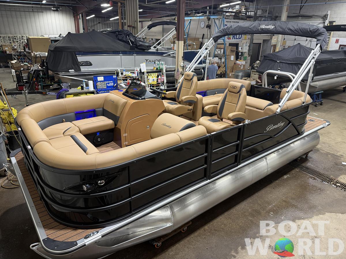 2026 Bentley Pontoons Legacy 200 Navigator Quad Lounge $39995