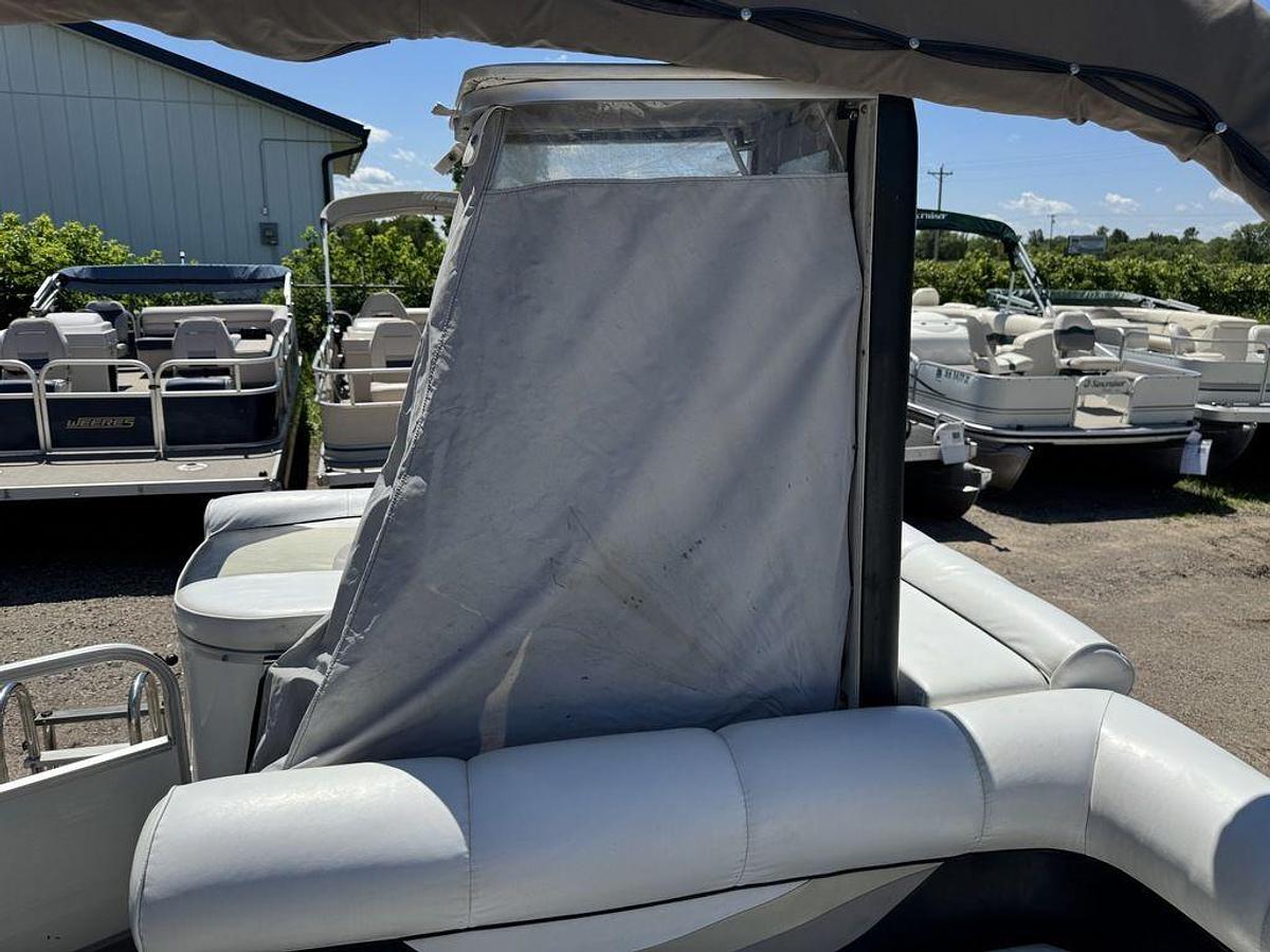Used 2003 Weeres 220 Sun Deck SE Pontoon
