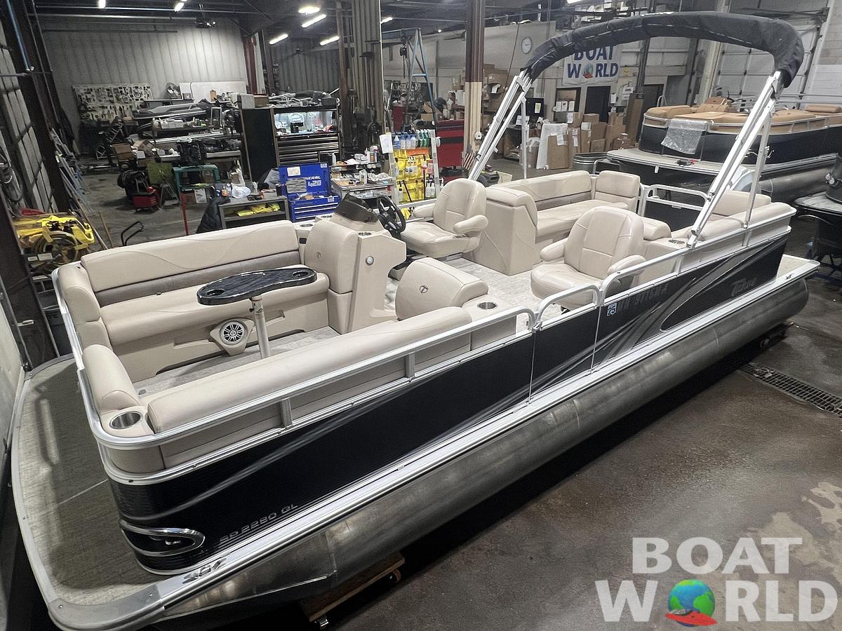 Used 2020 Tahoe Pontoons 2280 Quad Lounge