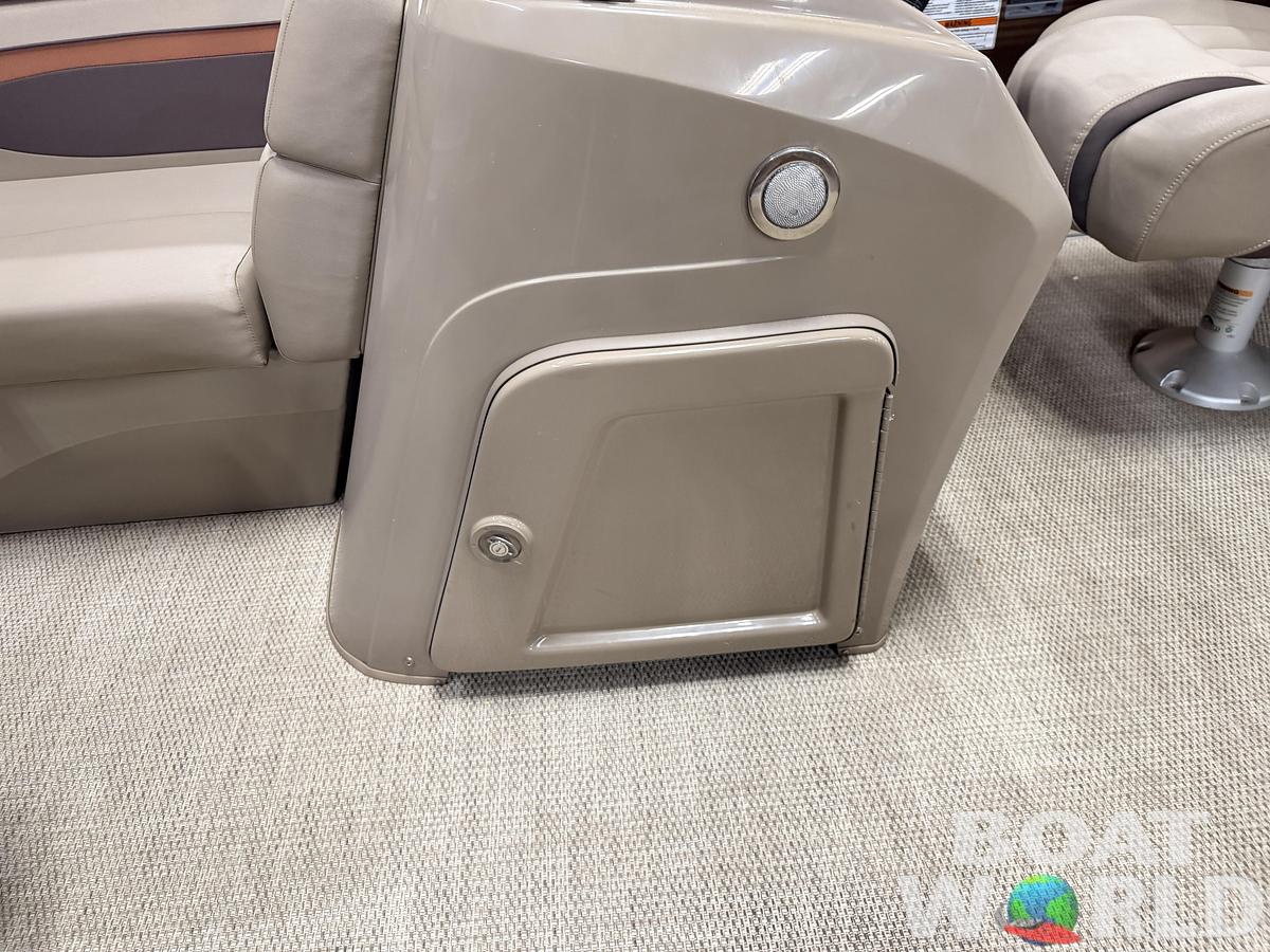 Used 2020 Bennington 22S Quad Lounge Pontoon