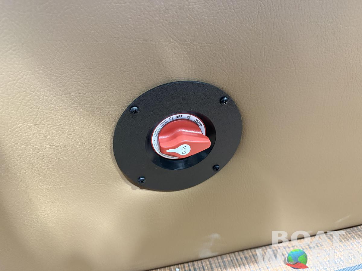 2026 Bentley Legacy 223 Swingback Tritoon $52995