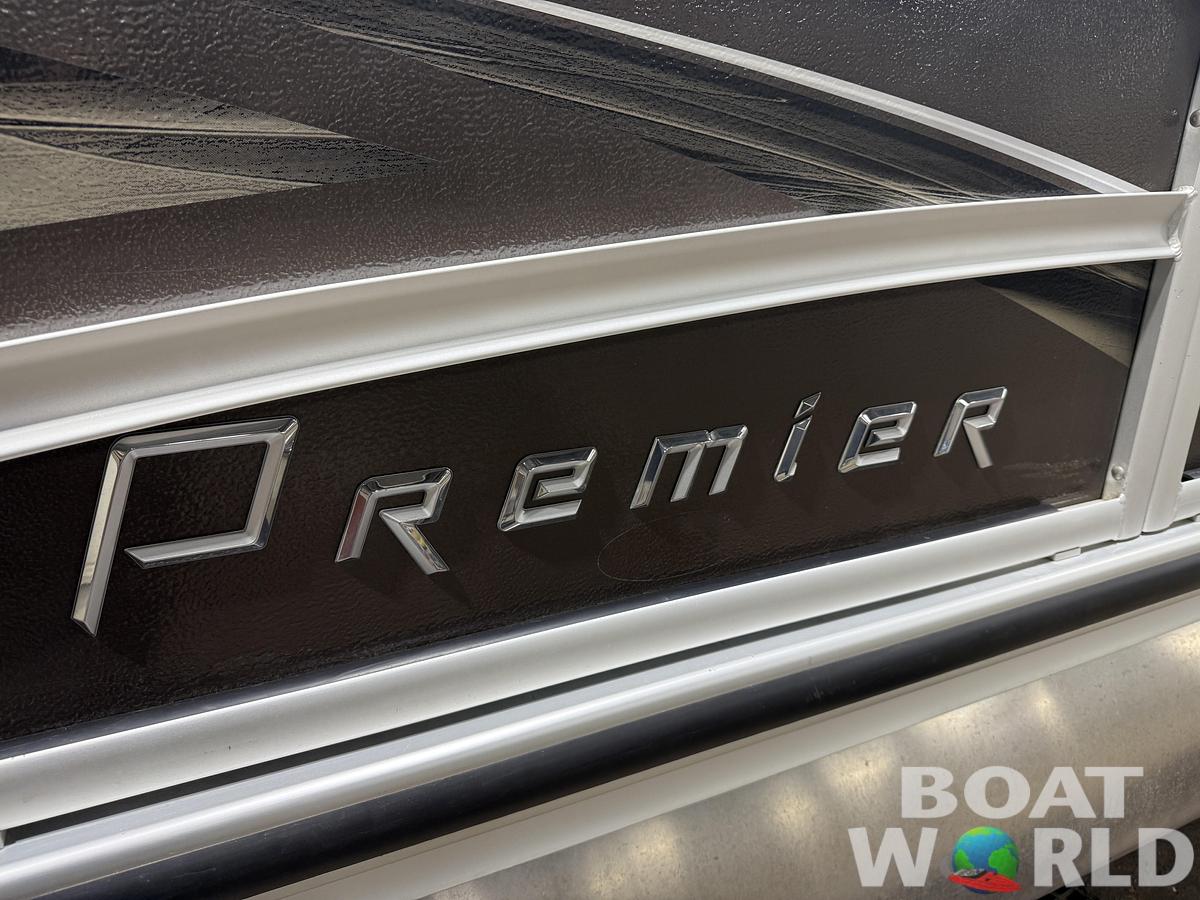 Used 2016 Premier 220 Castaway