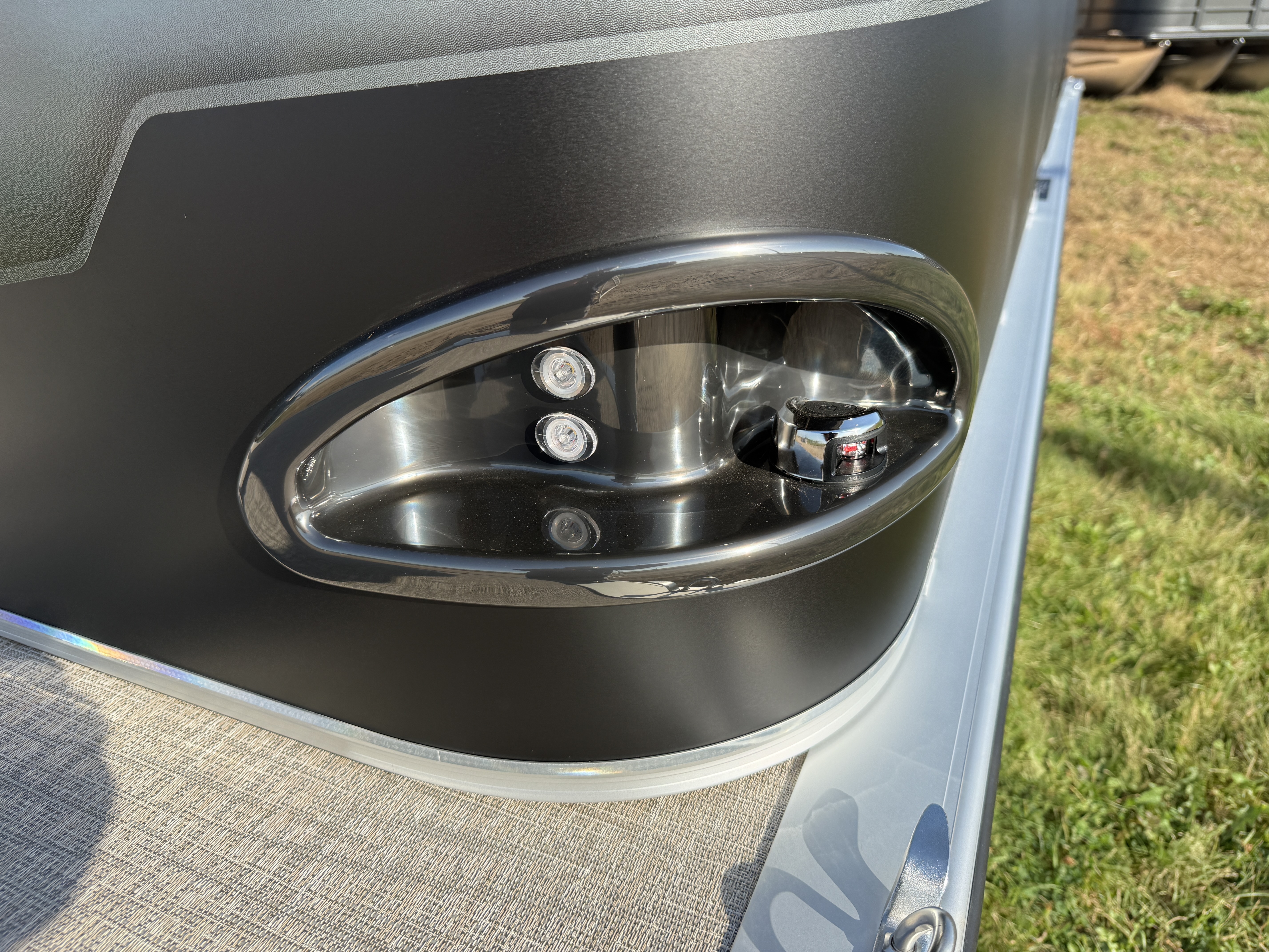 2027 Tahoe Sport VRB 2180 Swingback $31995