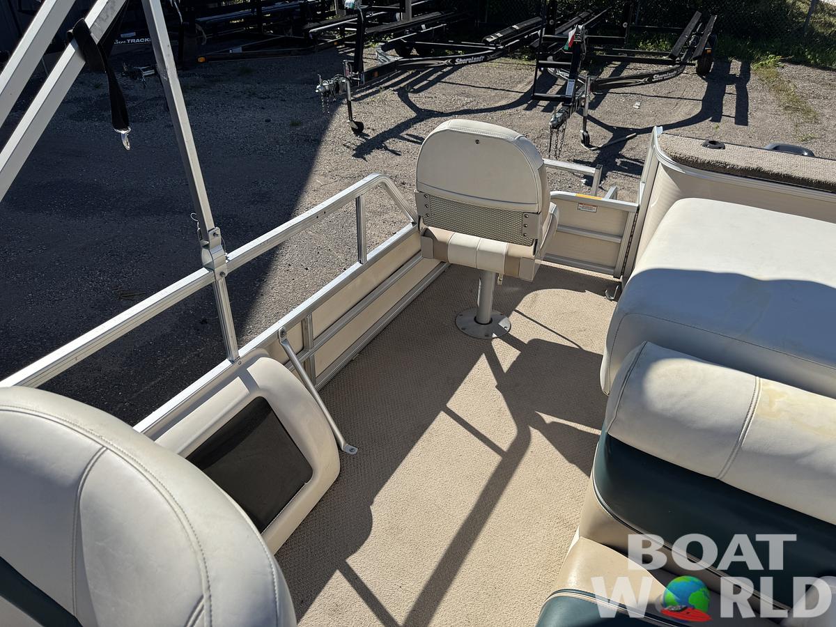Used 2004 Sweetwater 2222 DF Pontoon