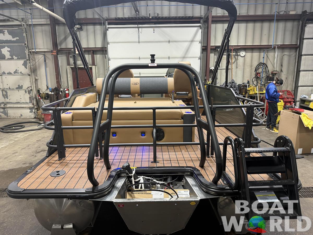 2026 Bentley Pontoons Elite 223 Swingback Tritoon & 200HP 