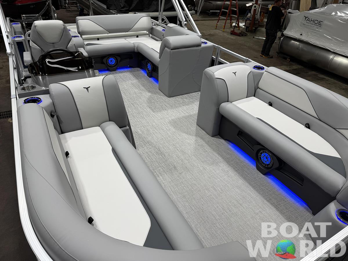 2026 Tahoe Sport 2385 Swingback (VRB) Tritoon 