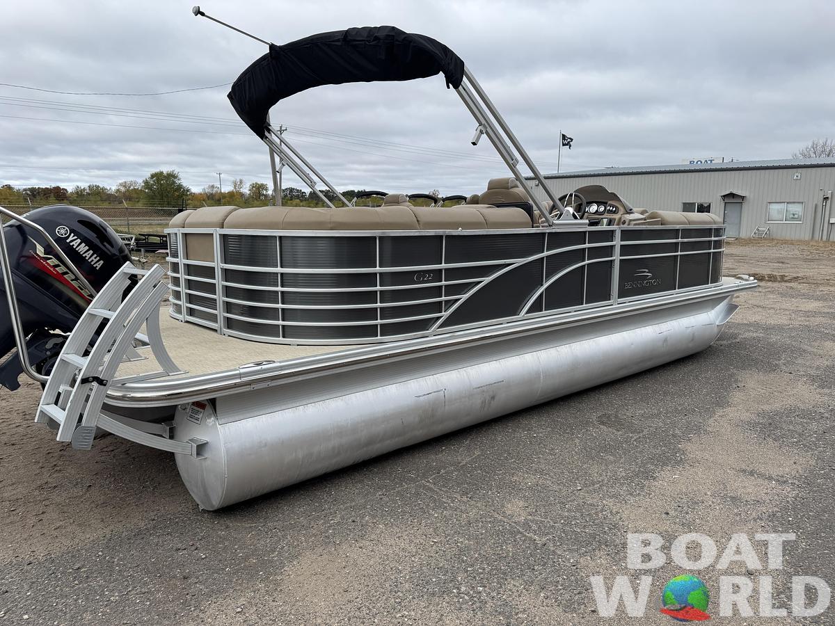 Used 2016 Bennington 2250 GSR Pontoon