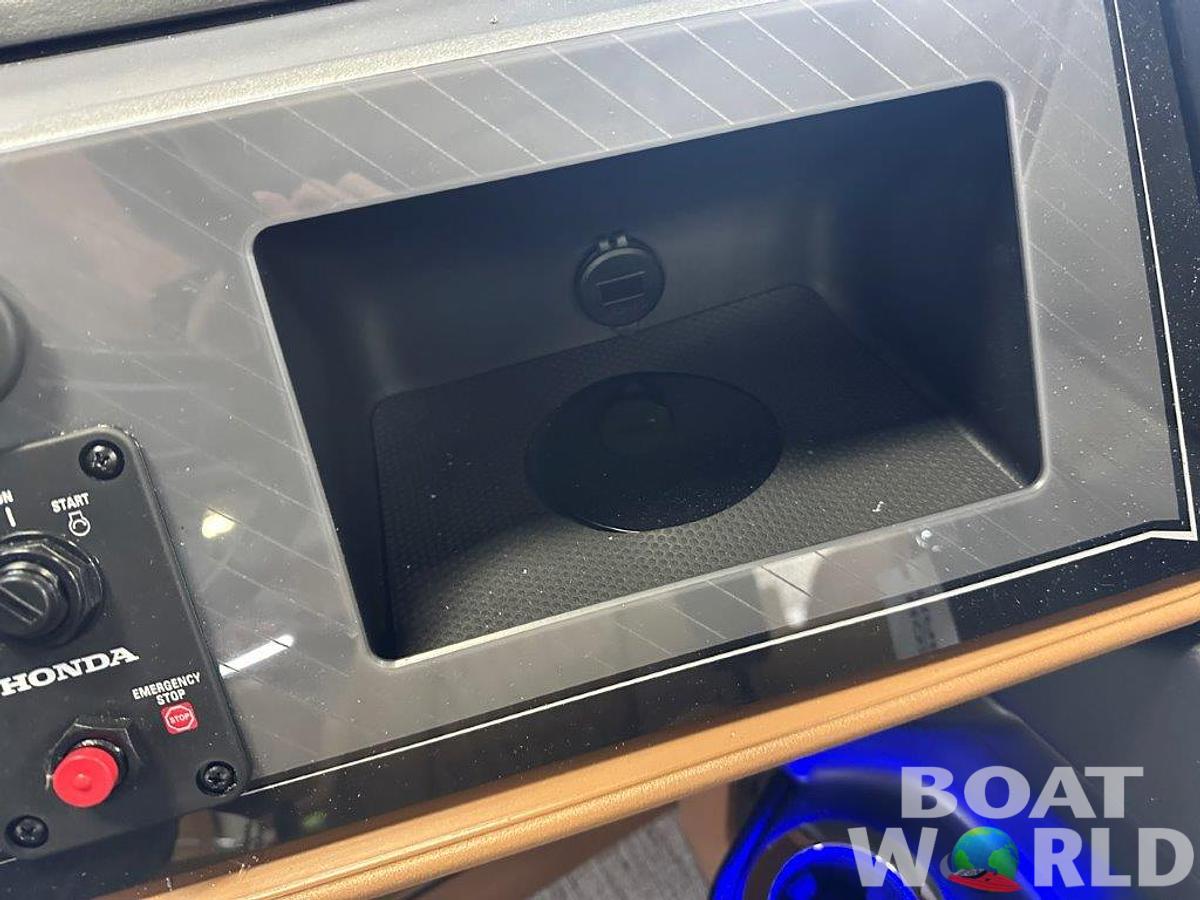 2025 Tahoe Pontoons Cascade 2385 Quad Lounge Shift SS & Honda 4-Stroke EFI