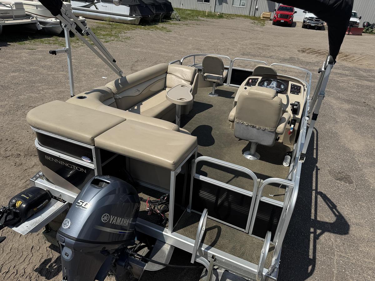 Used 2013 Bennington 17SF