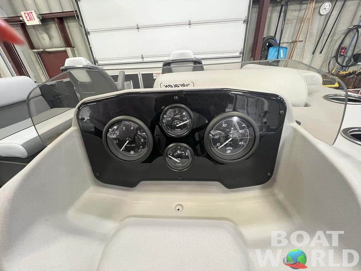 2025 Princecraft 21 Sportfisher 2-S Pontoon & Mercury 4-Stroke EFI