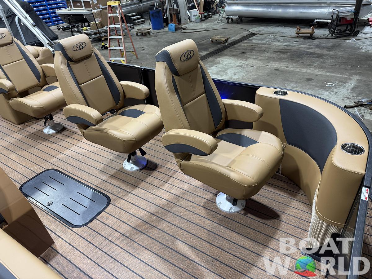 2026 Bentley Pontoons Legacy 223 Navigator DL Quad Lounge Tritoon 
