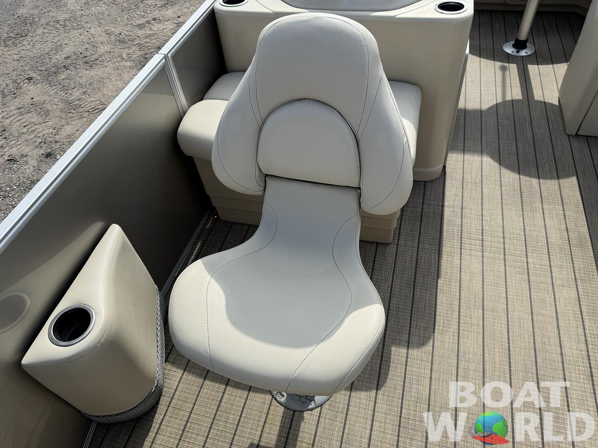 Used 2018 Sylvan Mirage 820 4-PT Pontoon