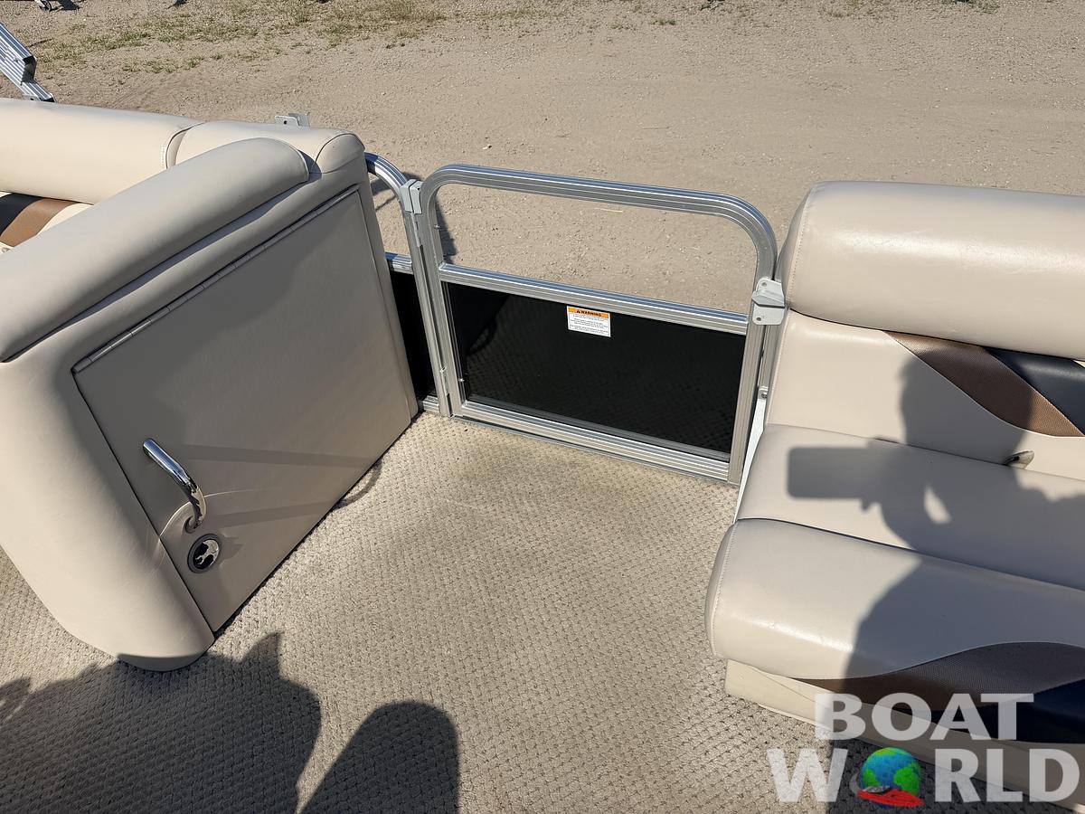 Used 2012 SunChaser 22 Fish 'N Cruise & 50HP Yamaha 4Stroke -$17,995