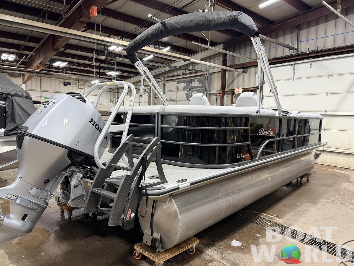 Used 2024 Bentley Pontoons Legacy 223 Navigator Quad Lounge Tri-toon Pontoon & 150HP Honda 4-Stroke EFI
