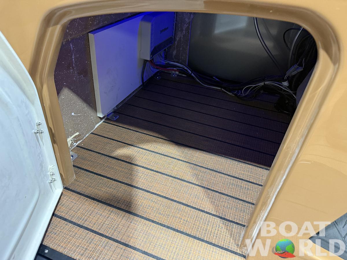 2026 Bentley Elite 223 Admiral Quad Lounge Tritoon $63995