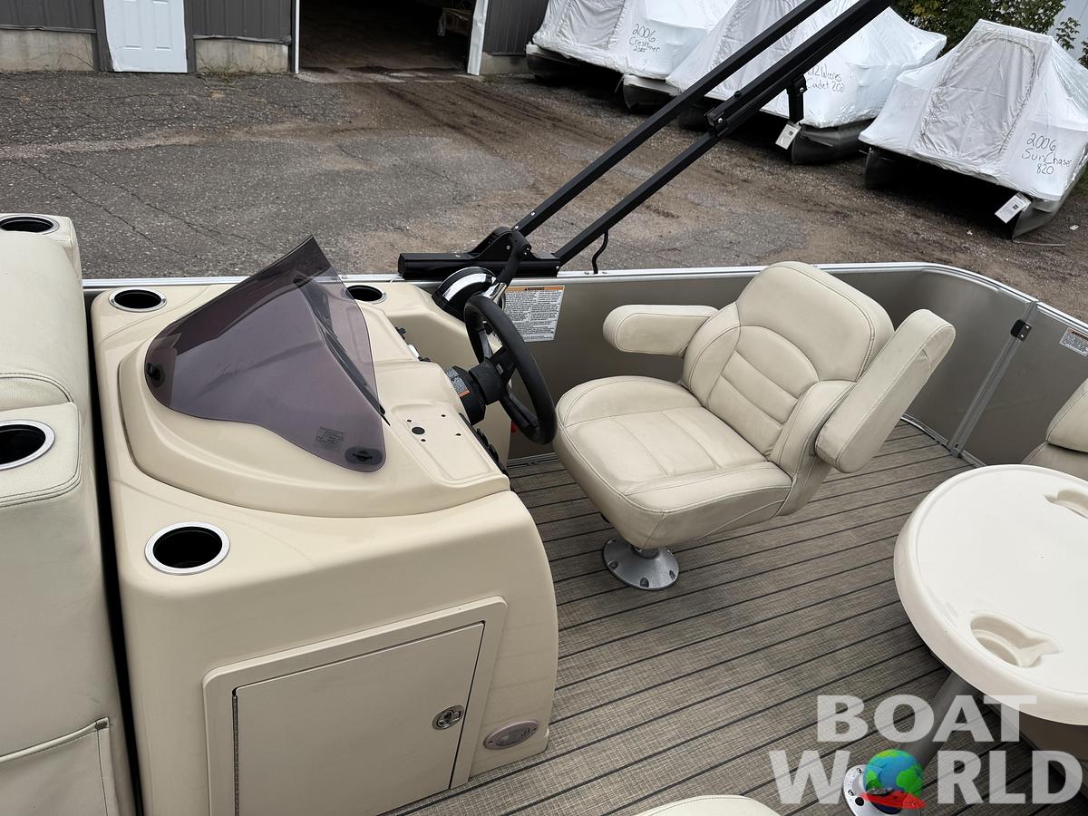 Used 2018 Sylvan Mirage 820 Cruise