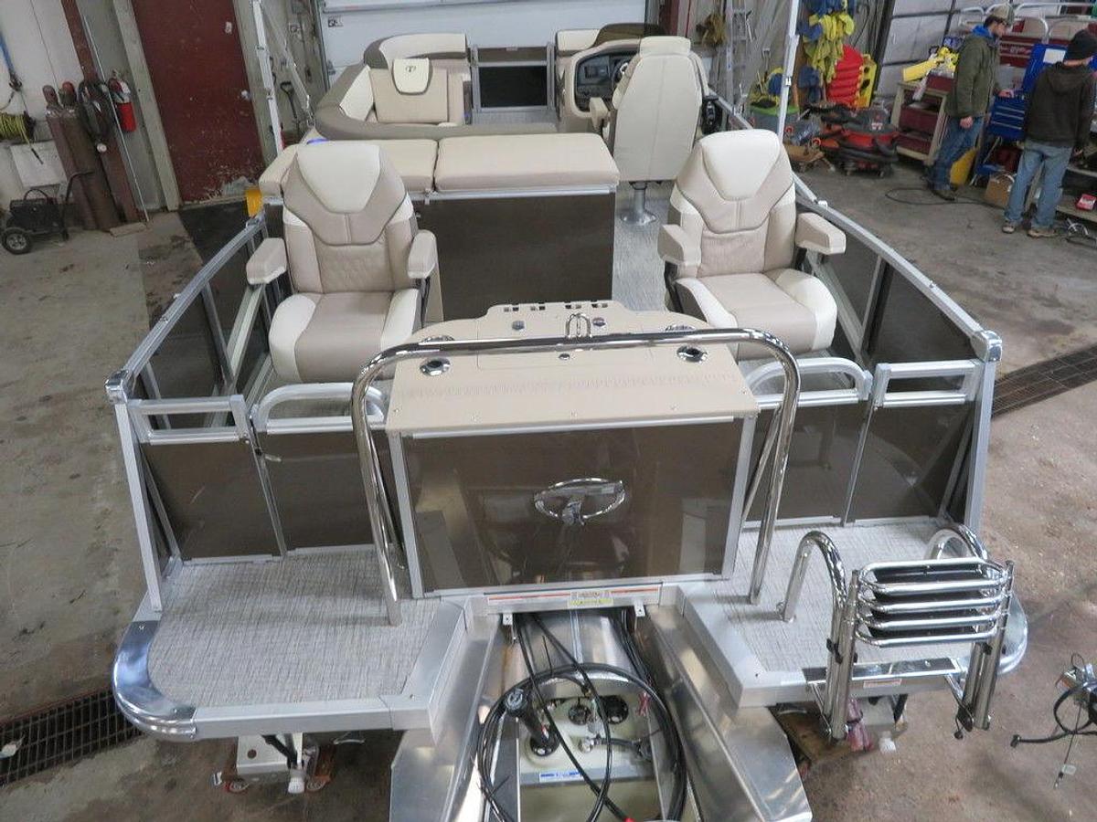 Used 2023 Tahoe Pontoons Cascade 2385 Rear Fish Tritoon & 150HP 4-Stroke EFI
