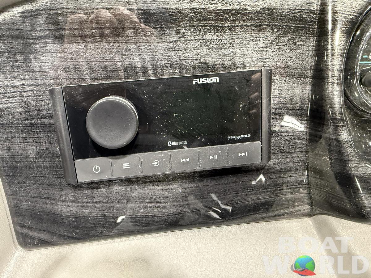 2026 Tahoe Pontoons LTZ 2185 Cruise Pontoon 