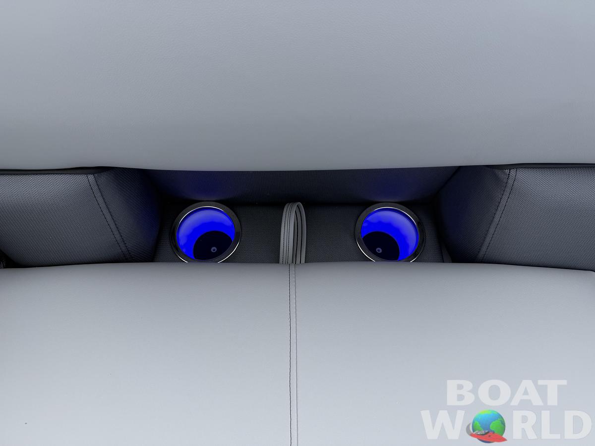2026 Bentley Pontoons Legacy 223 QSB Swingback Tritoon 