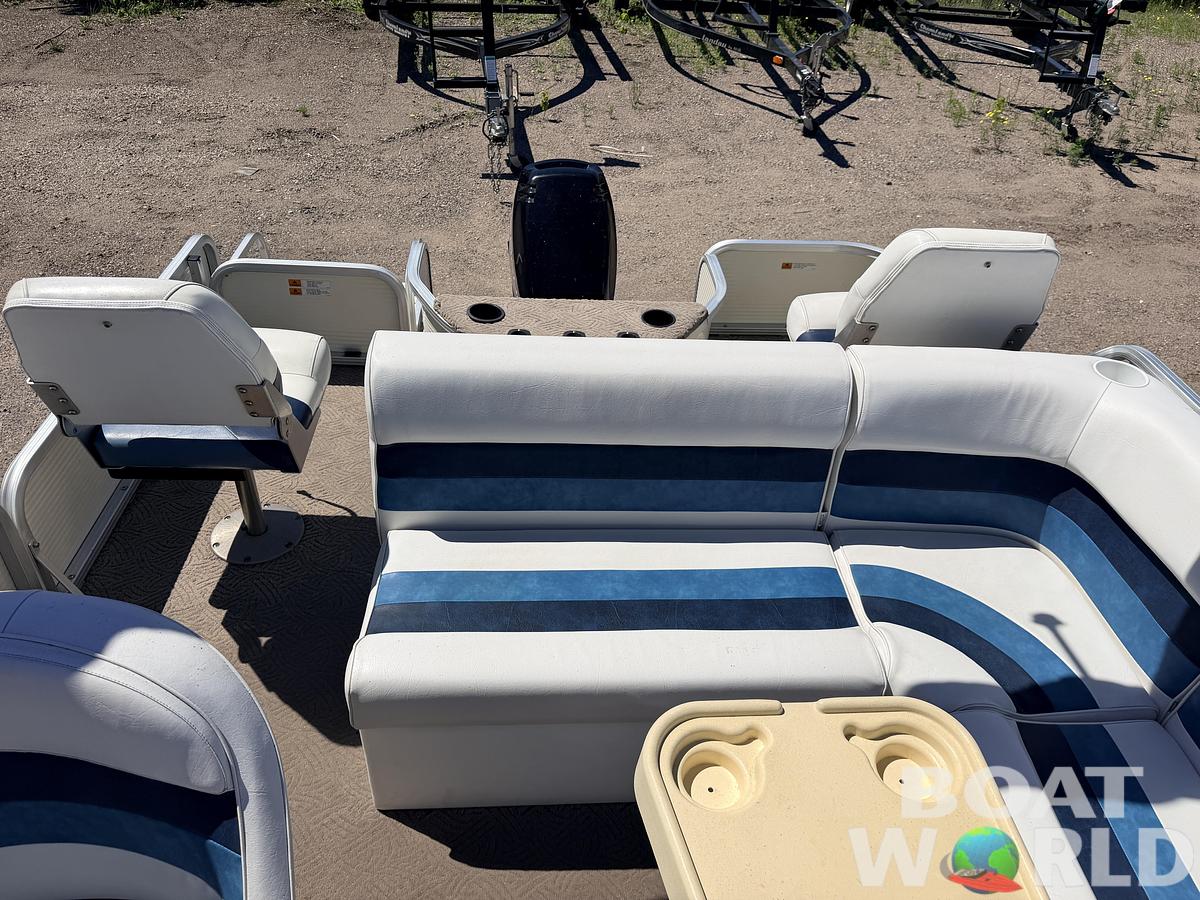 Used 2001 Lowe SunCruiser Trinidad 204 & 50HP Mercury 4Stroke -$11,995